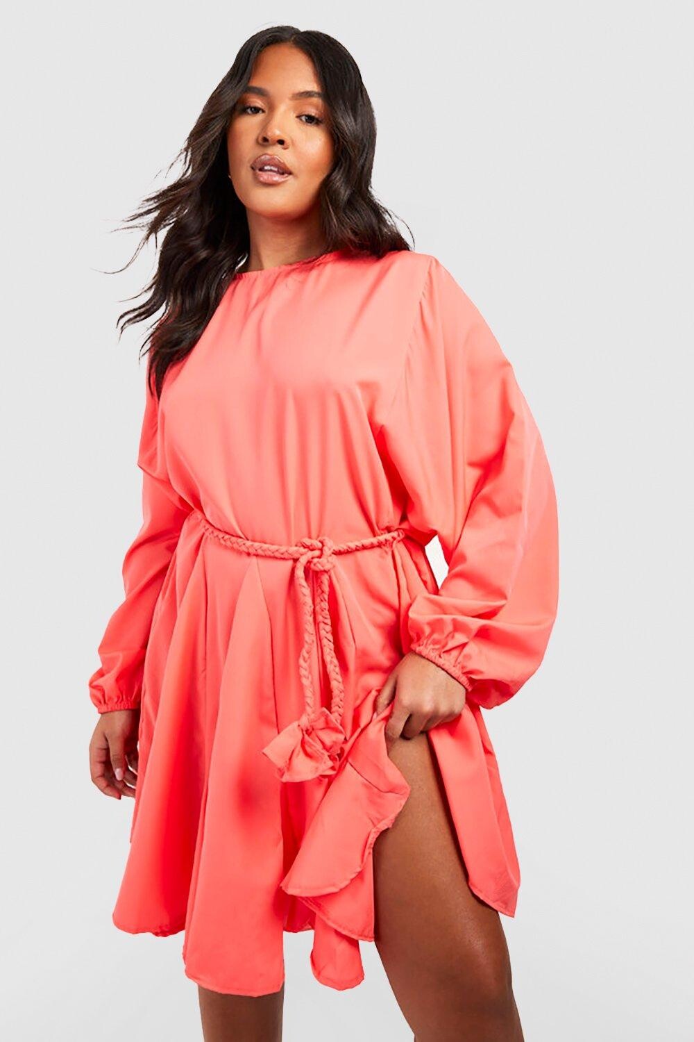 

Платье plus с тканым поясом Boohoo, коралловый, Красный