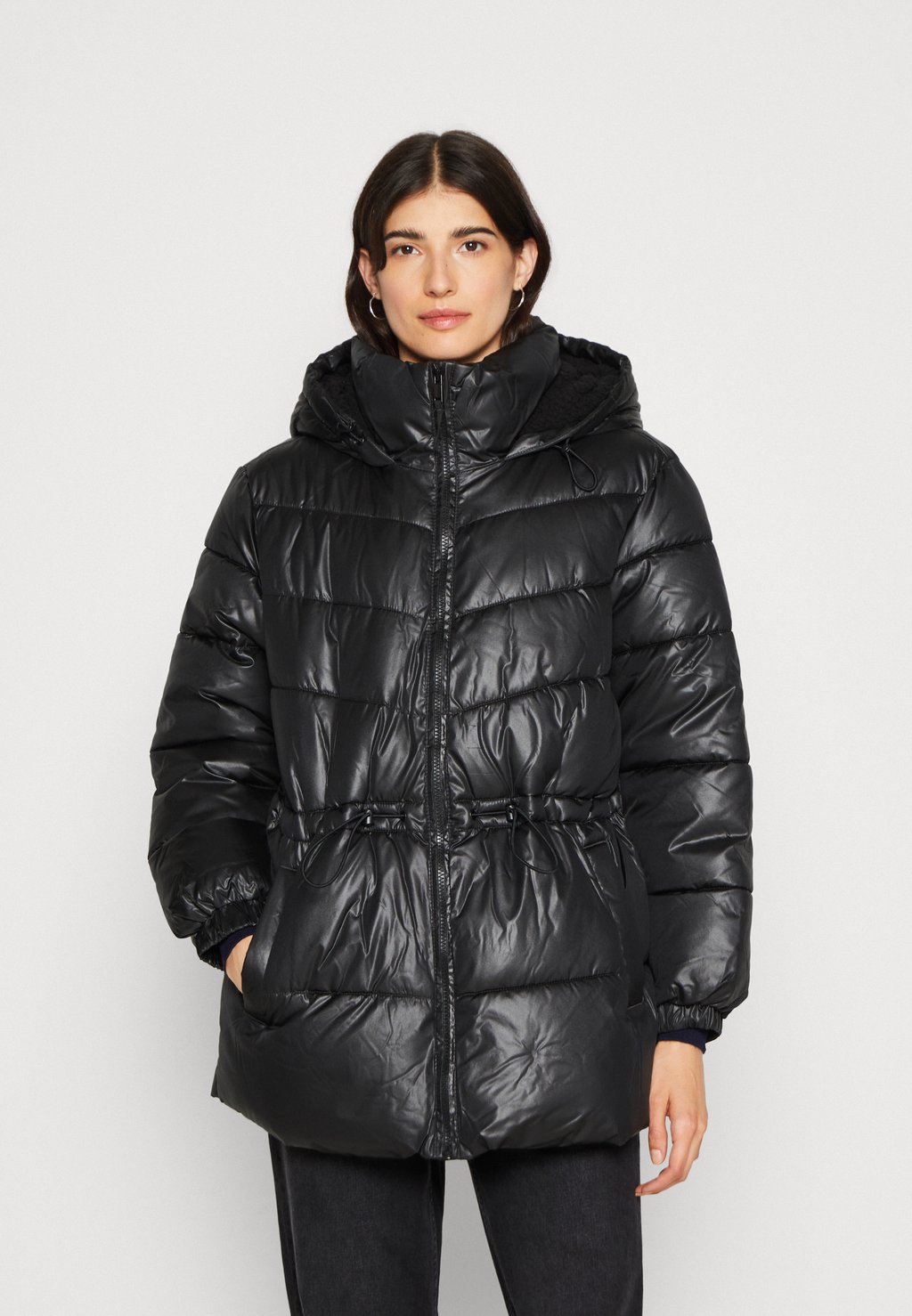 

Зимнее пальто Vultimate Long Puffer GAP, цвет true black