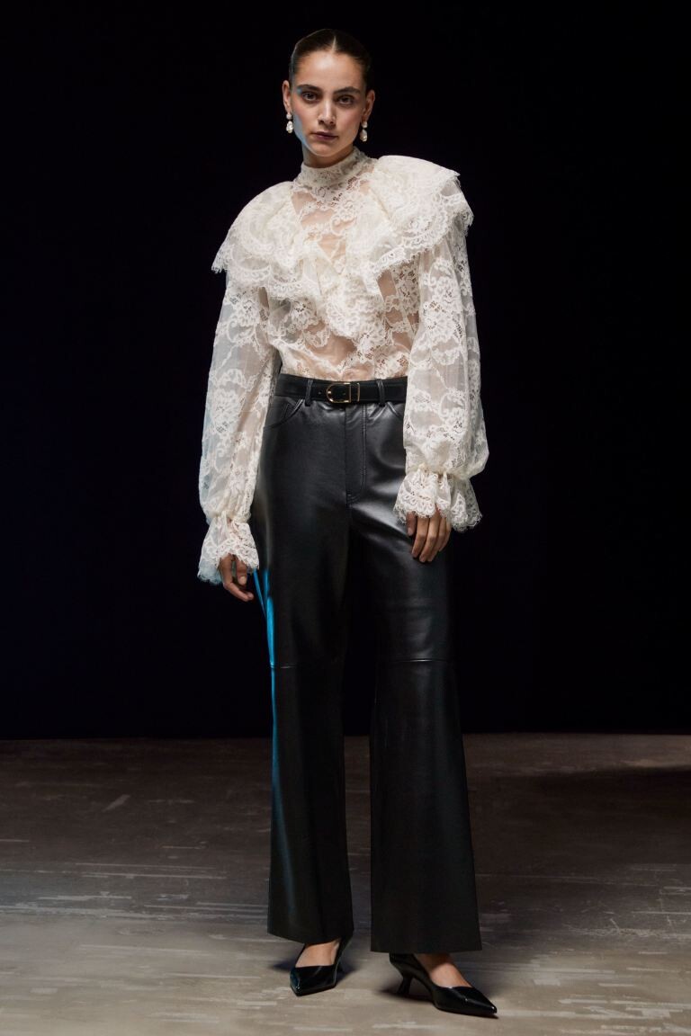 

Блузка с кружевом и рюшами H&M, белый