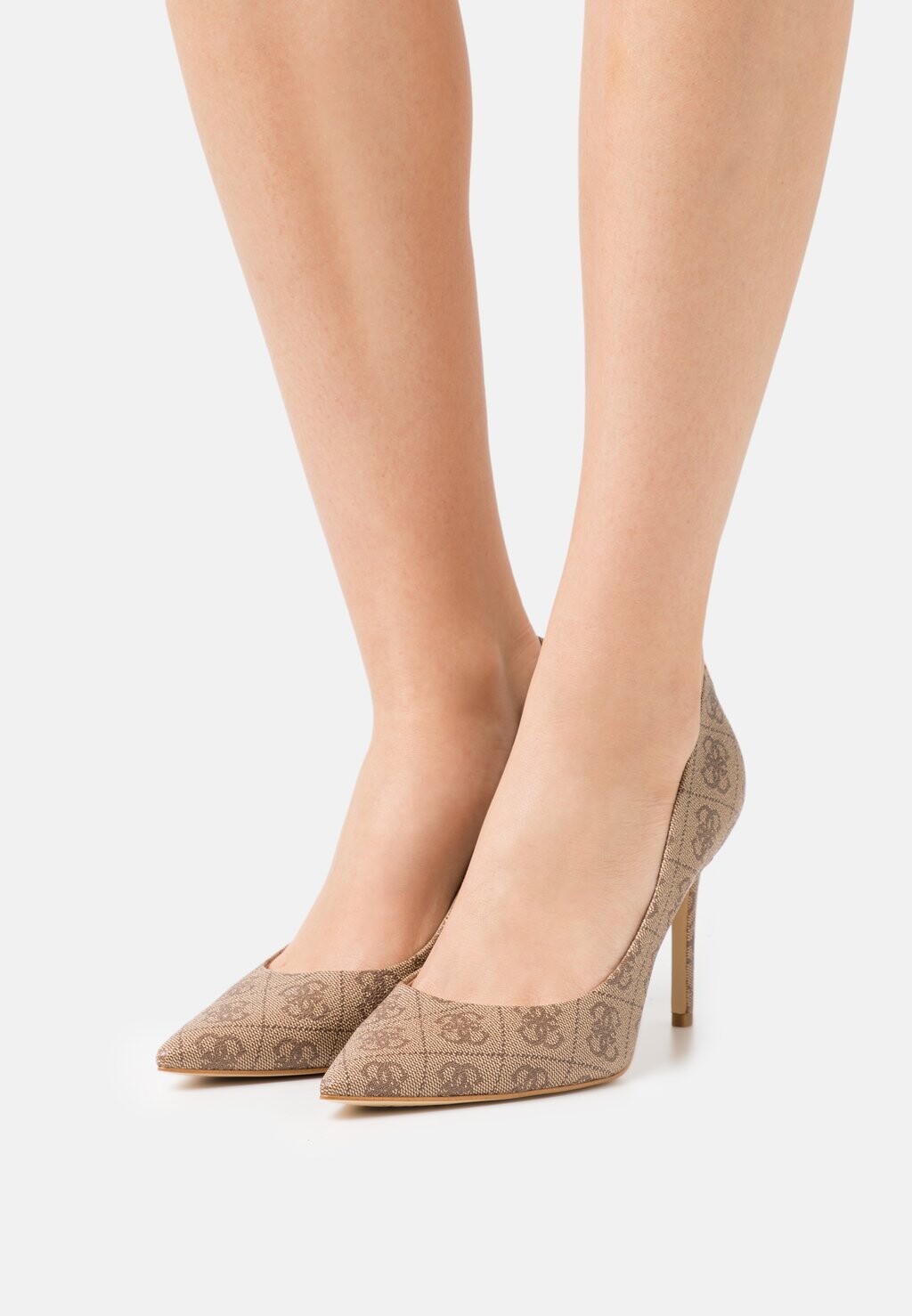 

Туфли Guess, бежевый