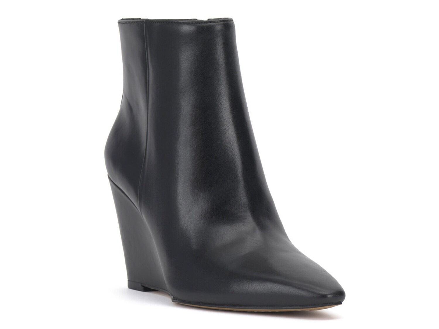 

Ботинки на танкетке Vince Camuto Teeray, черный