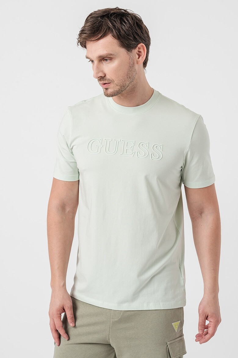 

Фитнес-Футболка с тисненым логотипом Guess, зеленый