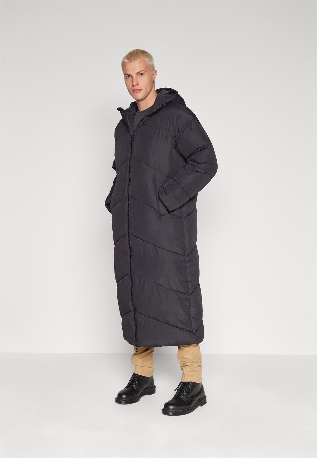 

Зимнее пальто JJELROY EXTREME LONG PUFFER Jack & Jones, черный