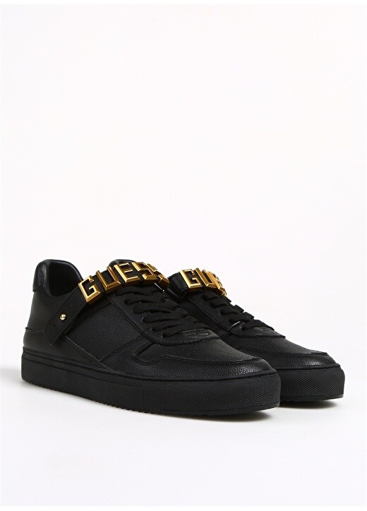 

Черные мужские кроссовки Guess