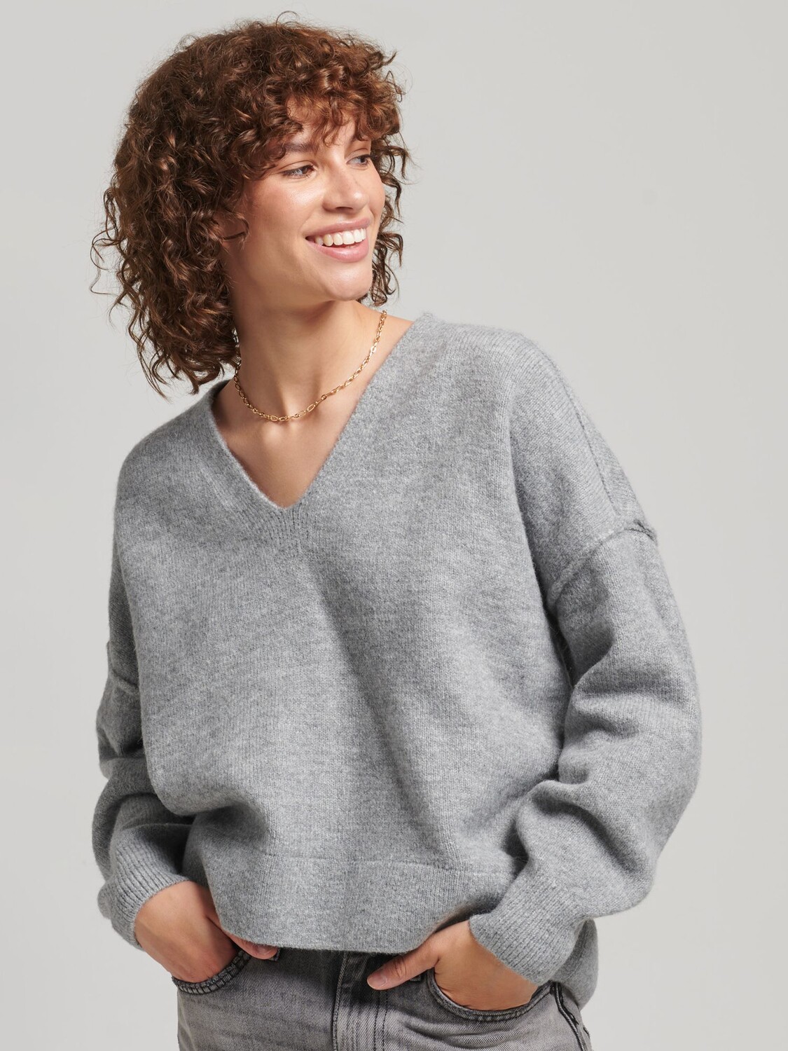 

Superdry Oversized вязаный джемпер с V-образным вырезом, средний меланжевый