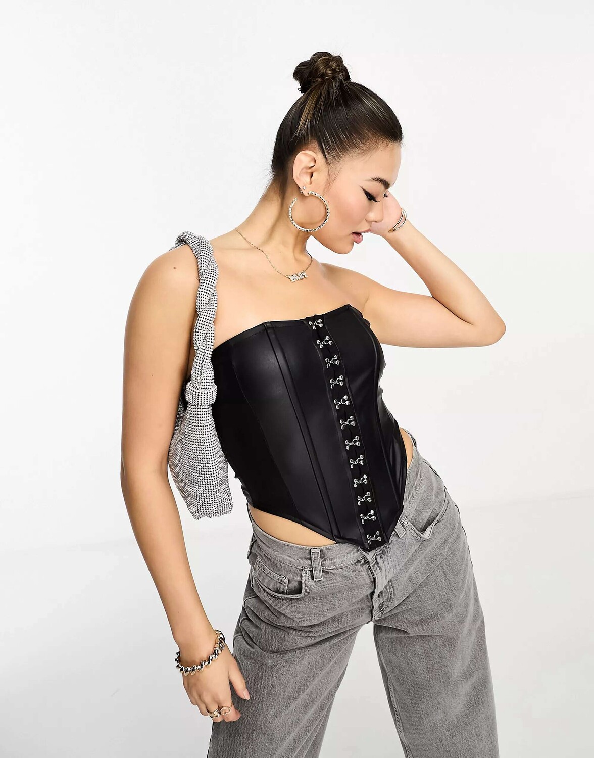 

Черное корсетное бюстье с крючками и петельками ASOS