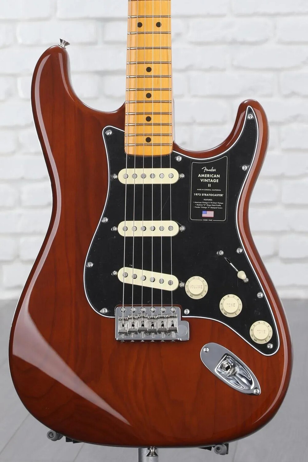 

Электрогитара Fender American Vintage II 1973 Stratocaster — мокко