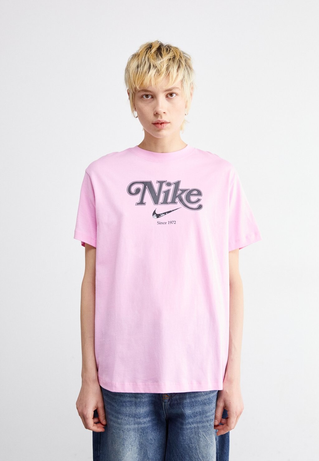 

Футболка с принтом Tee Nike, цвет pink rise