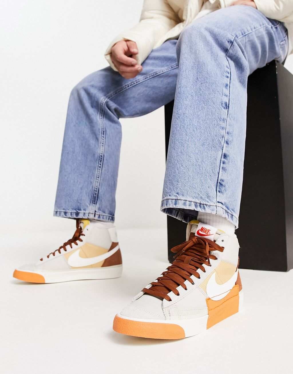 

Коричневые кроссовки Nike Blazer Mid '77