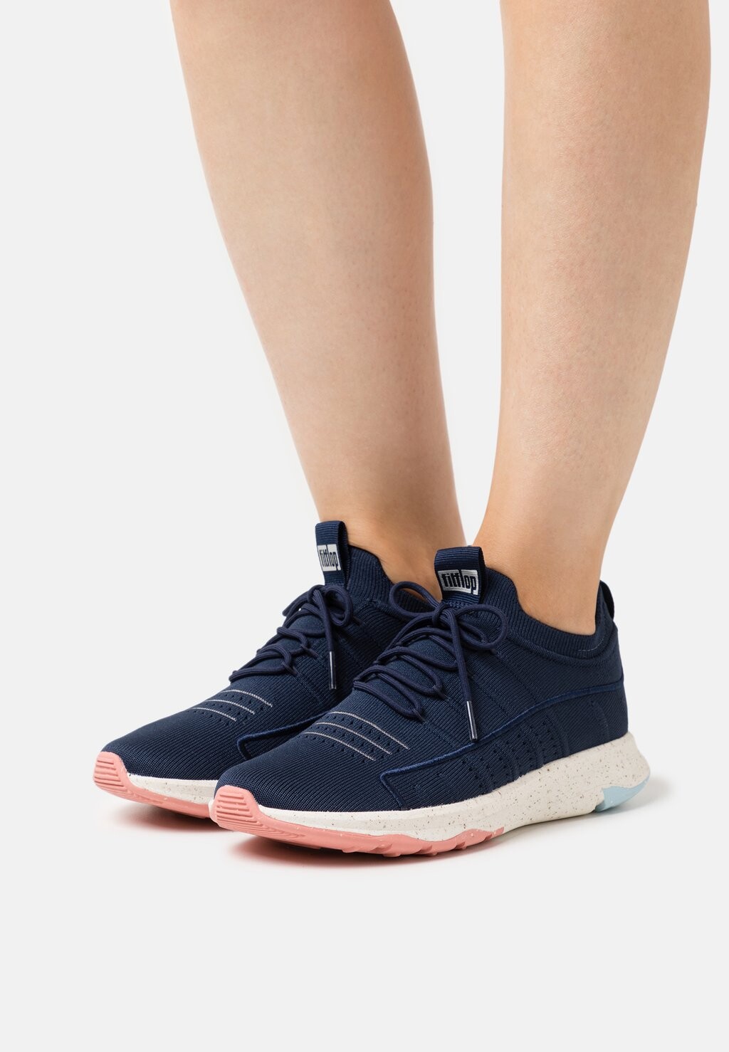 

Кроссовки FitFlop