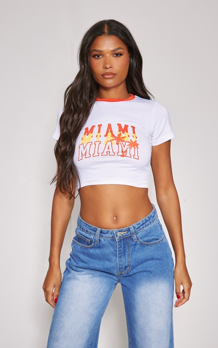 

PrettyLittleThing Белая укороченная футболка с принтом Майами, Белый