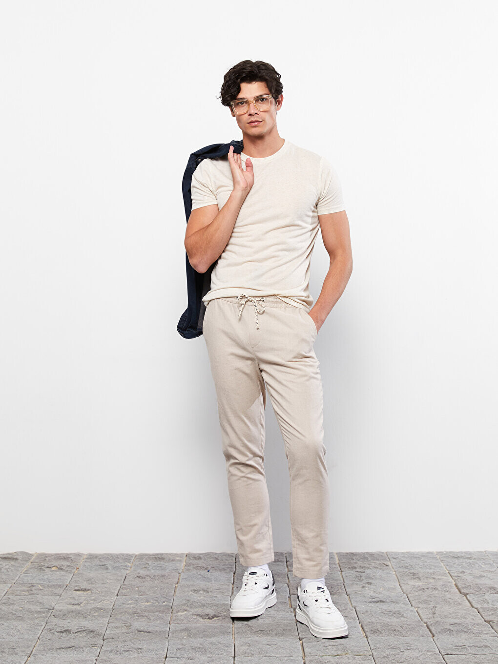 

Мужская футболка с круглым вырезом и коротким рукавом LCW Casual, экрю