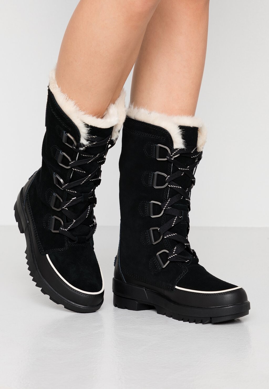 

Ботинки зимние Sorel, черный