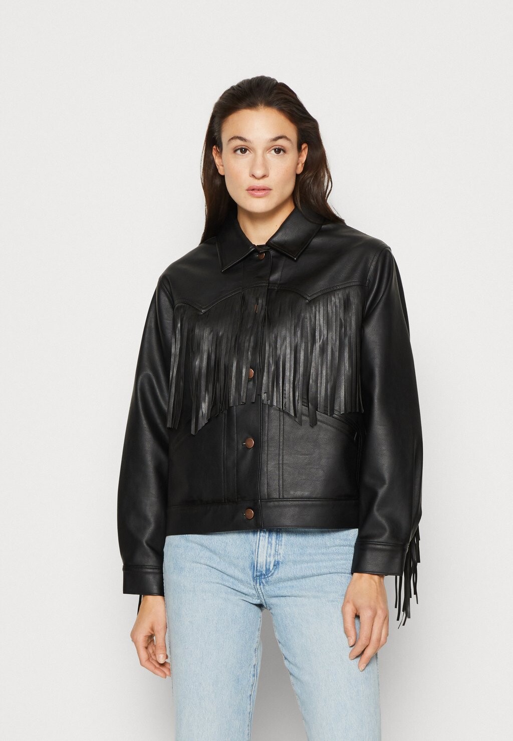 

Куртка из синтетической кожи Wrangler WILD FRINGE JACKET, черный