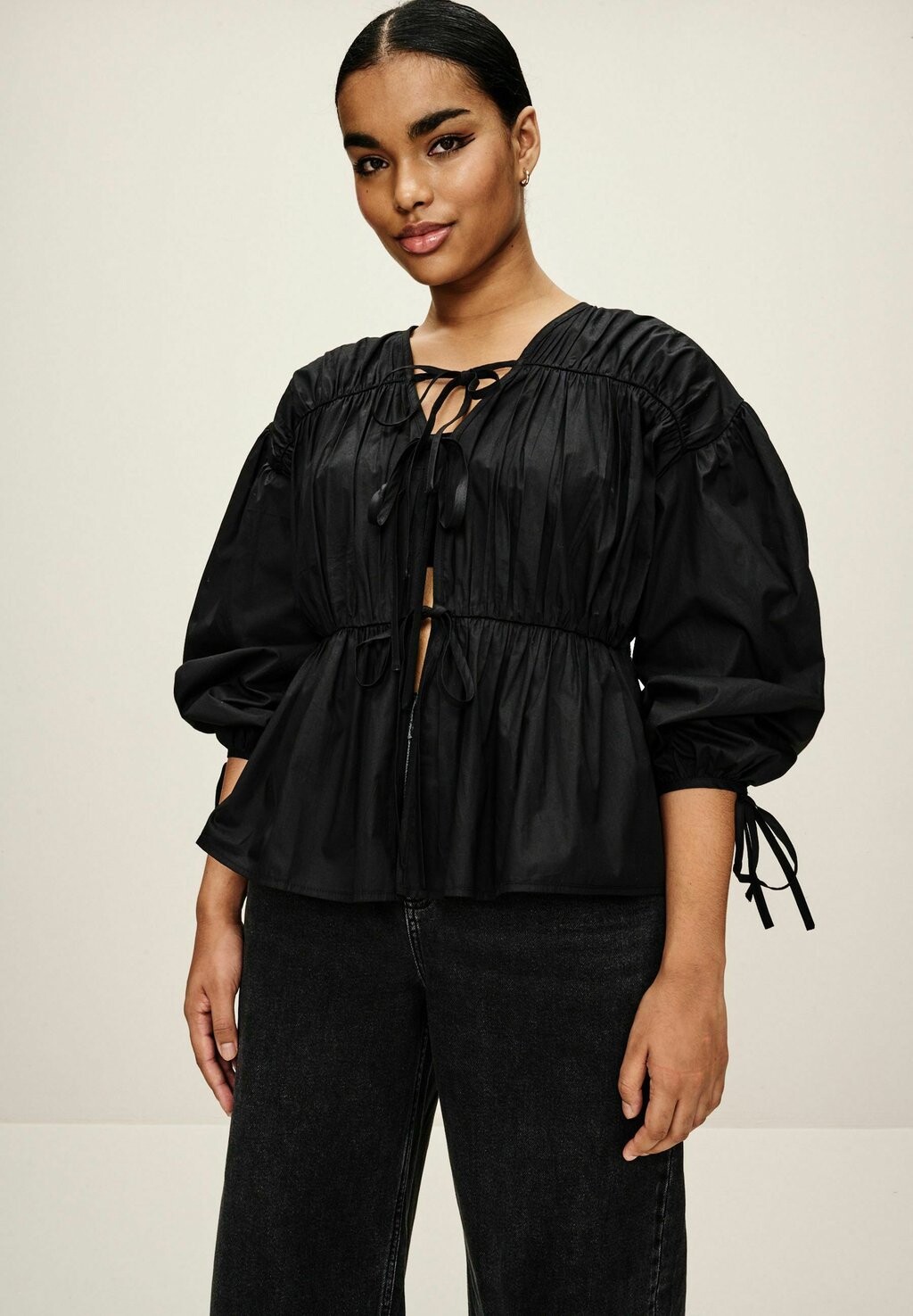 

Топ LAYERED TIE Next, цвет black