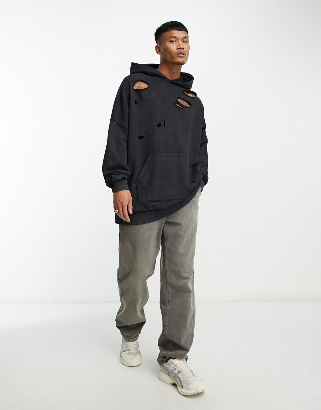 

Черная толстовка в стиле oversized с потертостями ASOS DESIGN Extreme, Черный