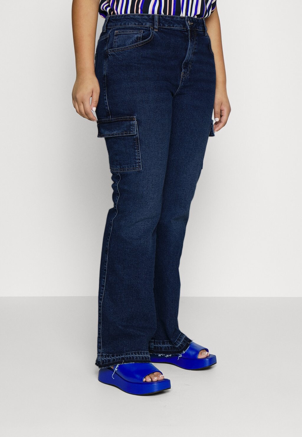 

Джинсы Bootcut Even&Odd
