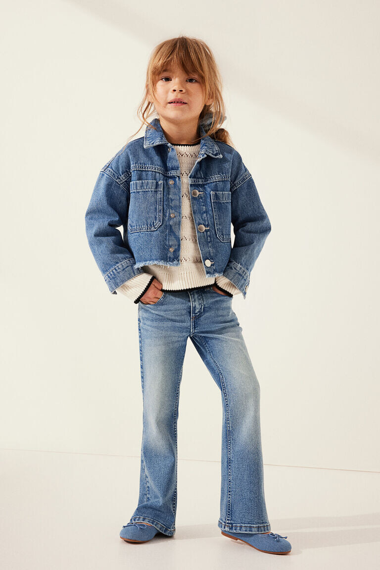 

Расклешенные джинсы суперстрейч H&M, синий