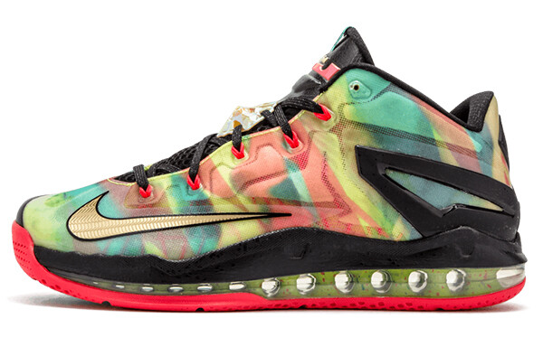 

Nike LeBron 11 Low SE многоцветный зеленый/желтый/черный