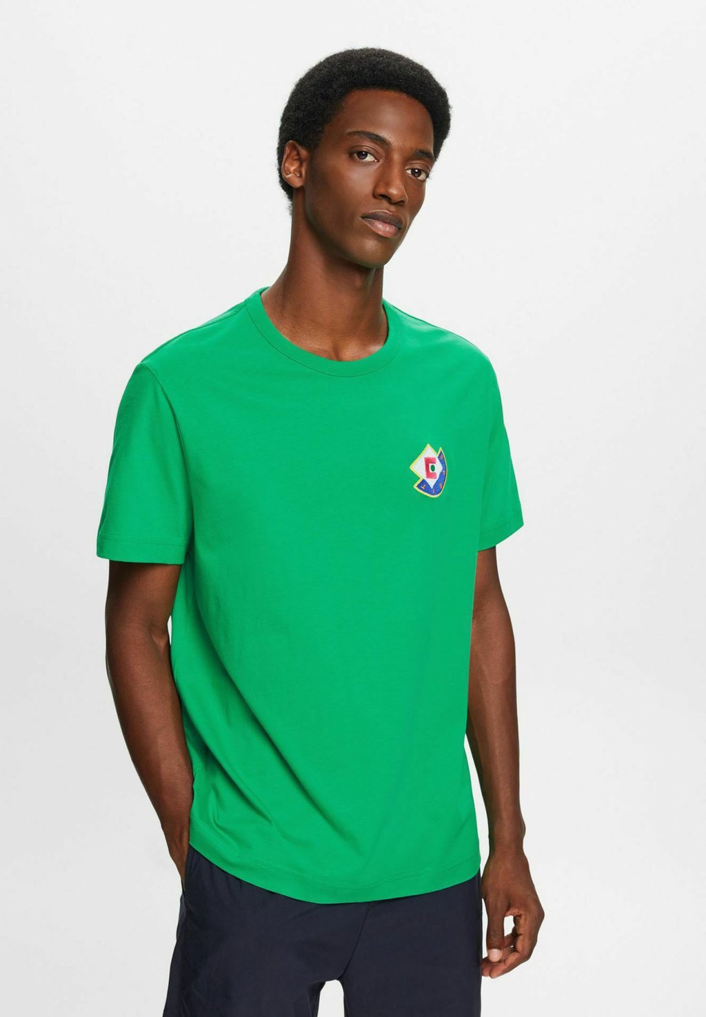 Базовая футболка Esprit, зеленый базовая футболка kurzärmliger esprit зеленый