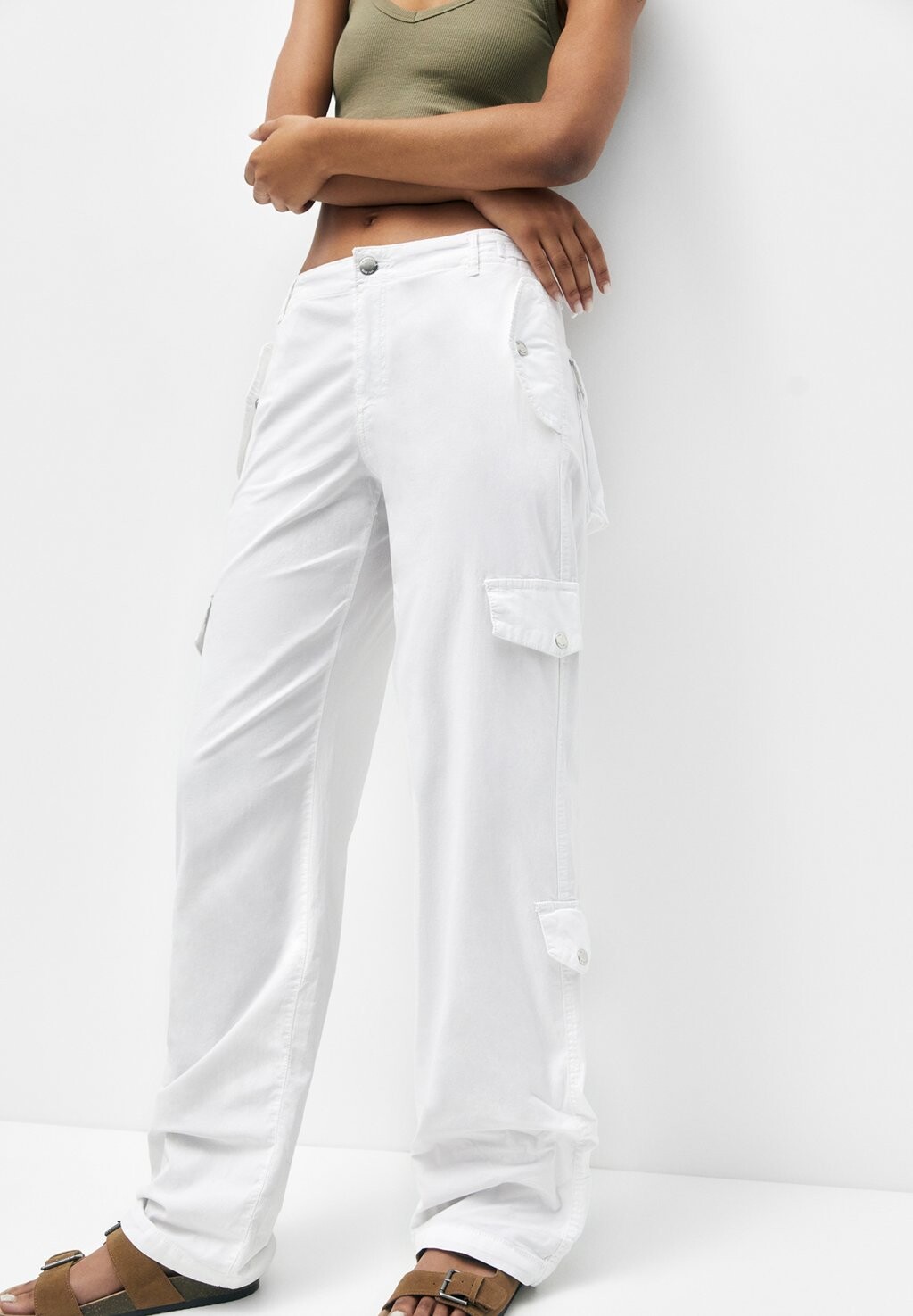 

Брюки карго PULL&BEAR, белый