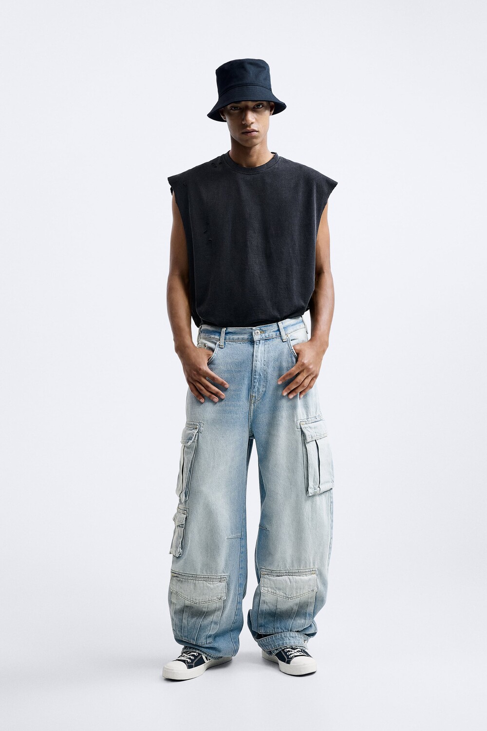 

Джинсы utility с карманами на бедрах Zara, синий