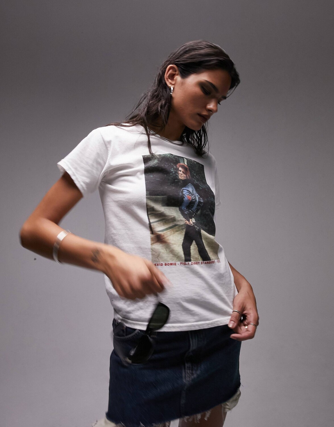

Белая укороченная футболка Topshop с графическим принтом Bowie