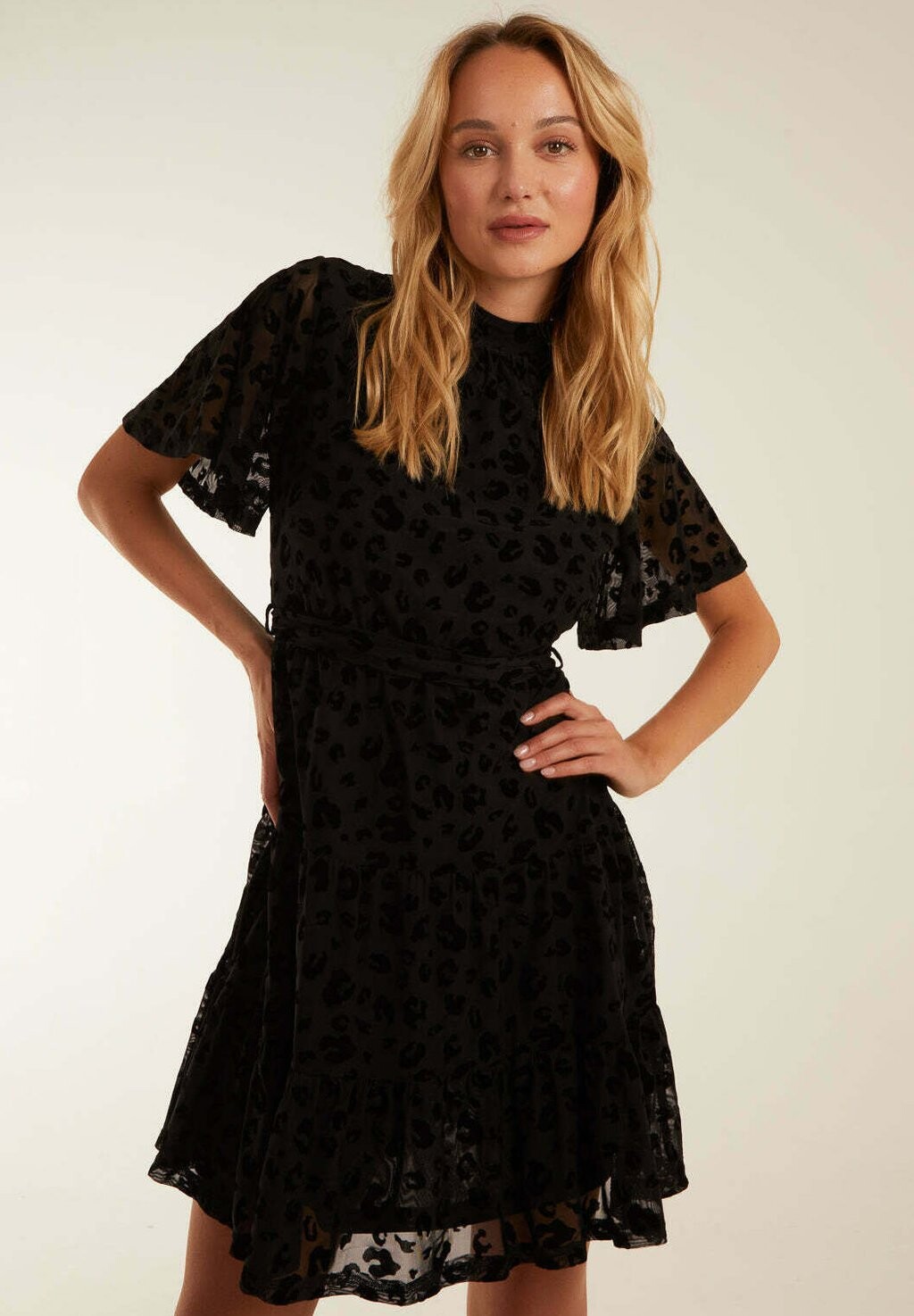 

Повседневное платье SLEEVE Blue Vanilla, цвет black