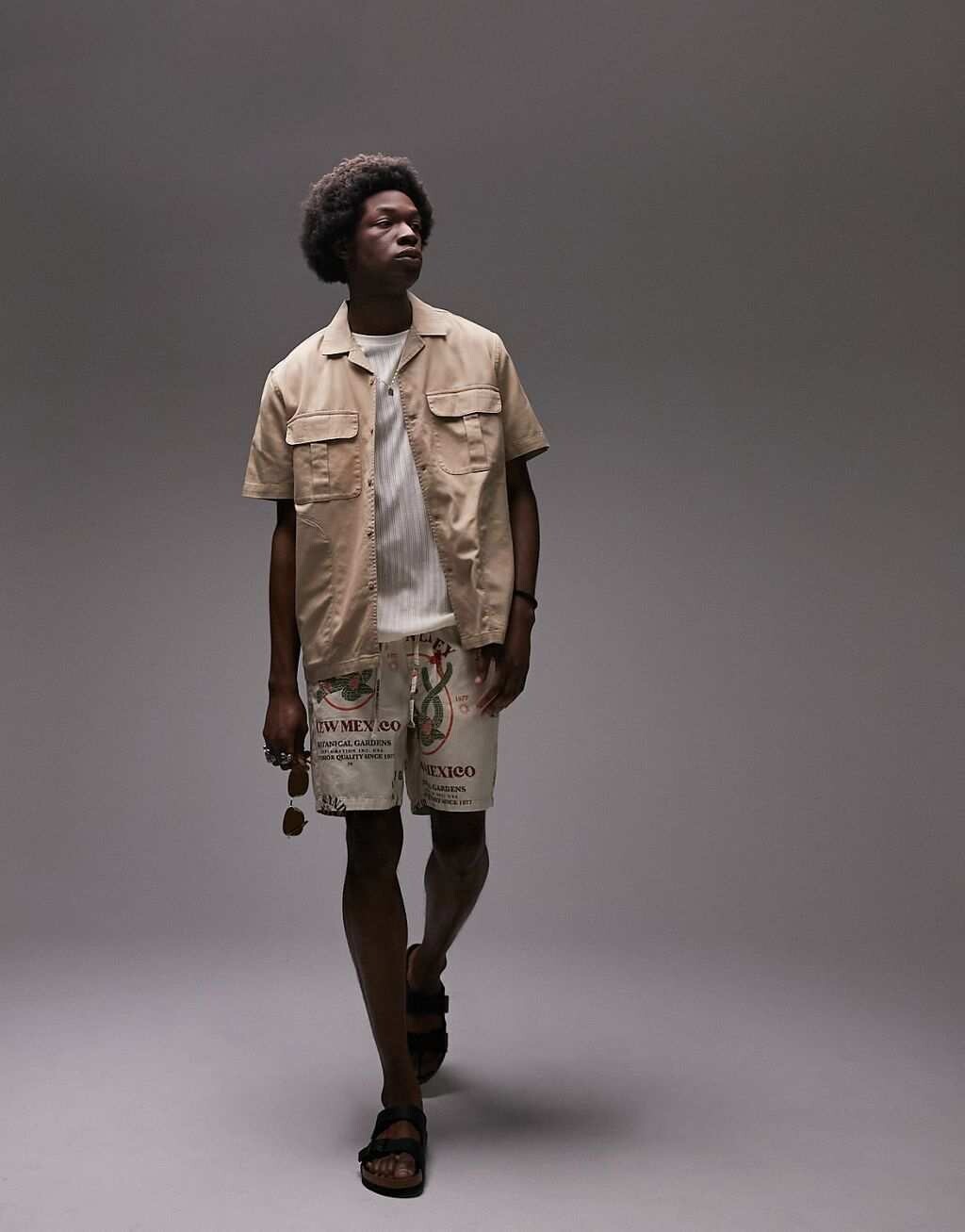 

Повседневная рубашка Topman с короткими рукавами и карманами из камня
