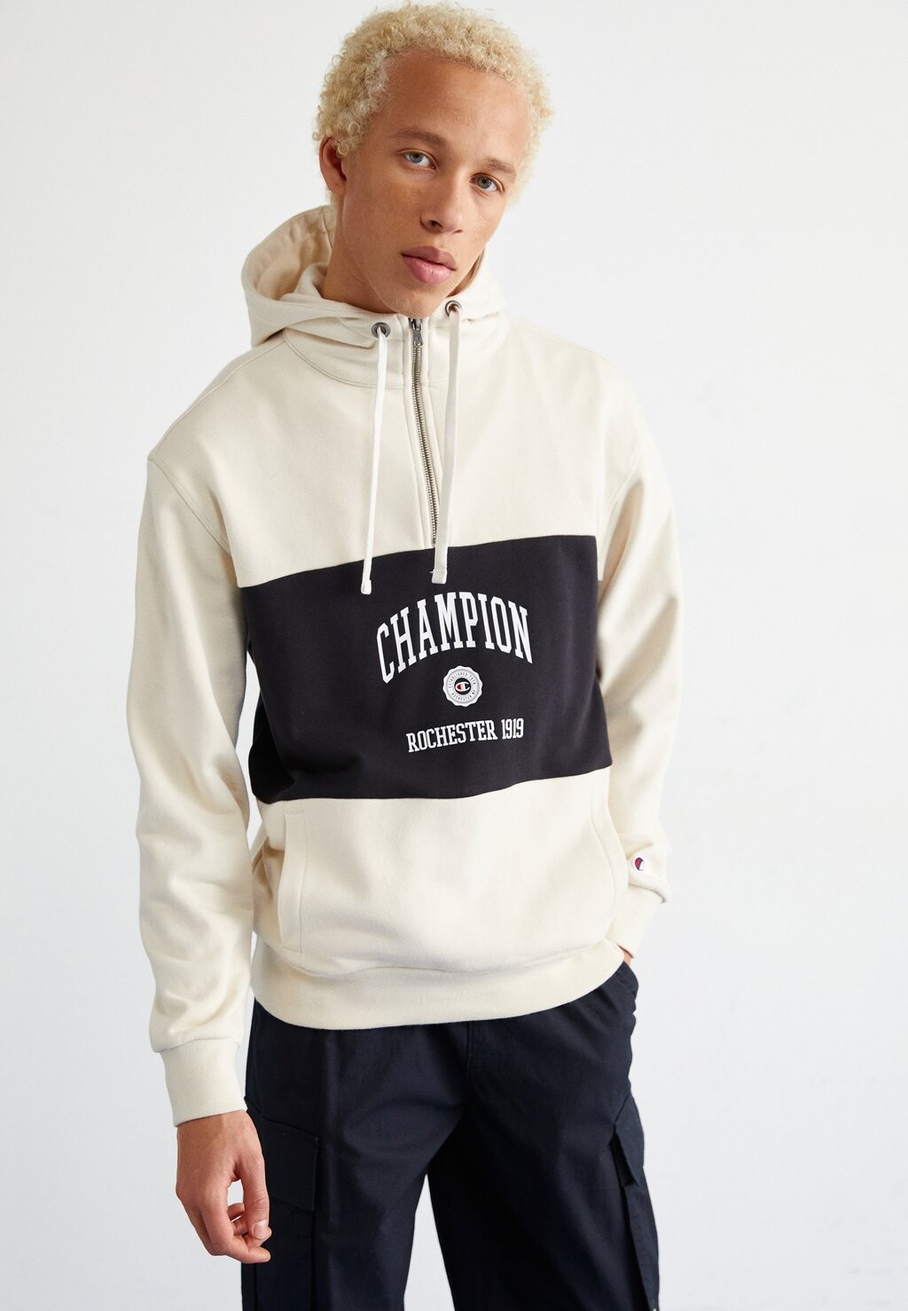 

Толстовка с капюшоном Bookstore Hooded Half Zip Champion, цвет off-white/black