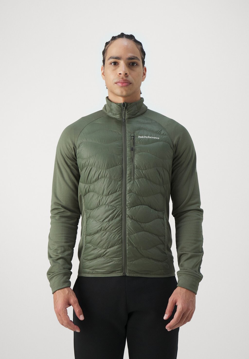 

Пуховик HELIUM HYBRID Peak Performance, цвет pine needle