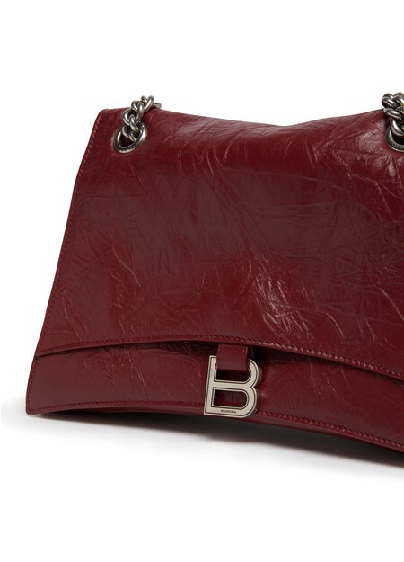 

Сумка Crush Medium на цепочке Balenciaga