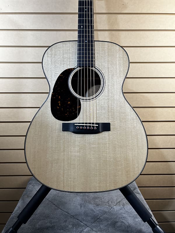 Акустическая гитара Martin 000-18 Modern Deluxe Acoustic Guitar LH - Natural w/OHSC & PLEK*D #773 акустическая гитара martin d 42 special natural w ohsc