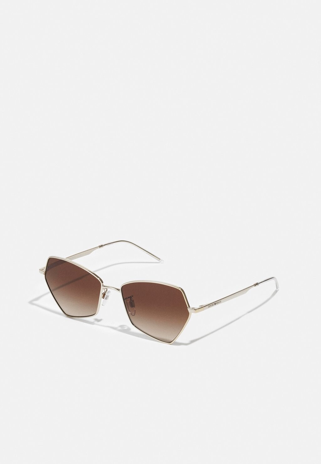 

Солнцезащитные очки Emporio Armani