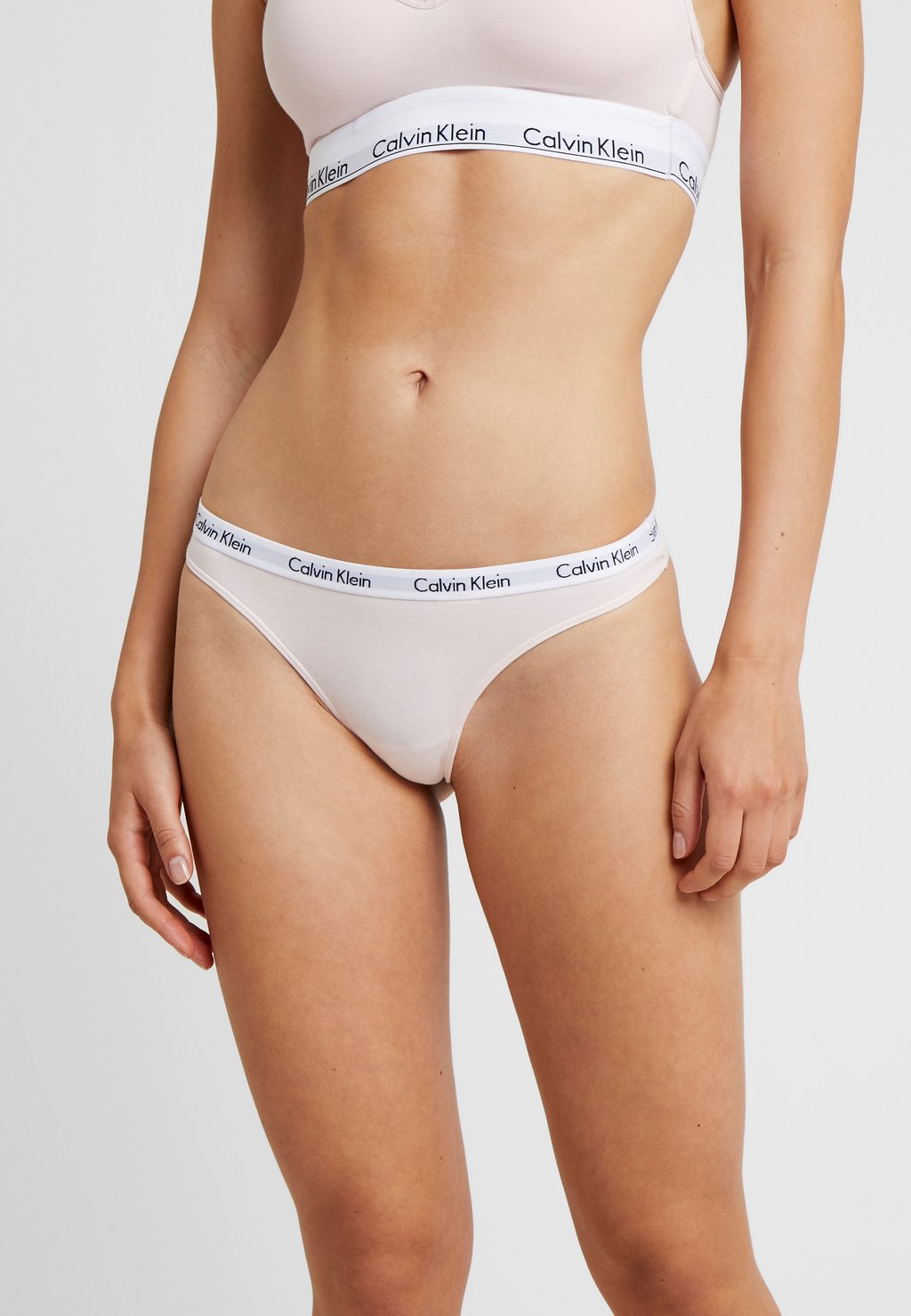 

Стринги Calvin Klein Underwear