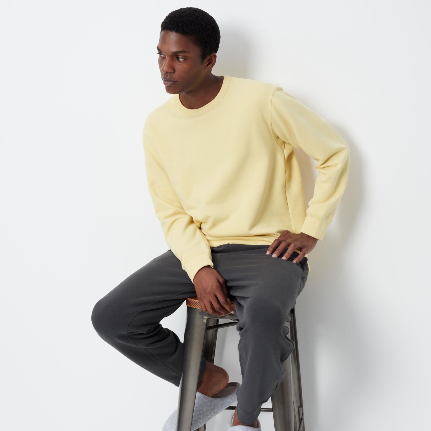 

Комплект UNIQLO спортивный ультраэластичный с длиннми рукавами, желтый
