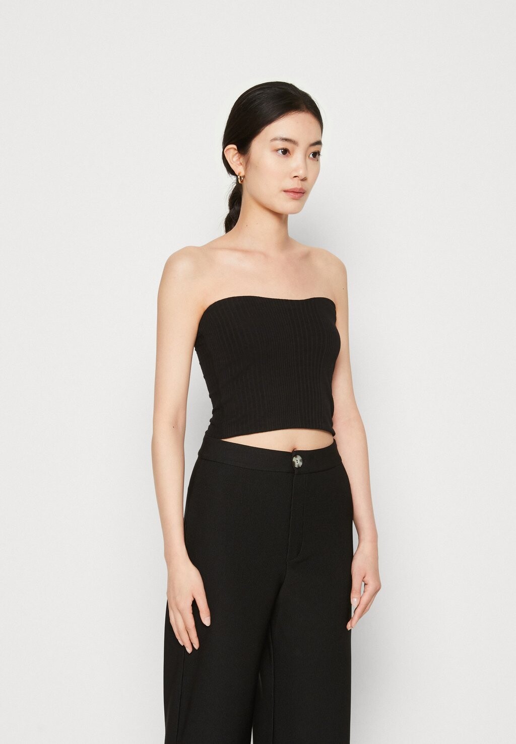 

Топ Gina Tricot, черный