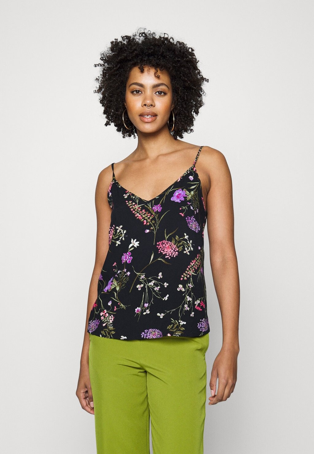 

Топ Vero Moda