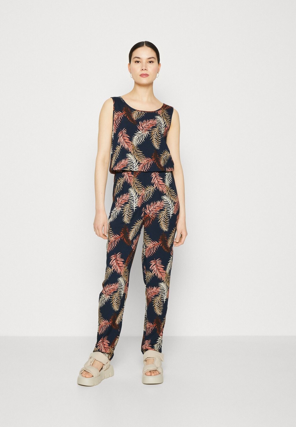 

Комбинезон Vero Moda