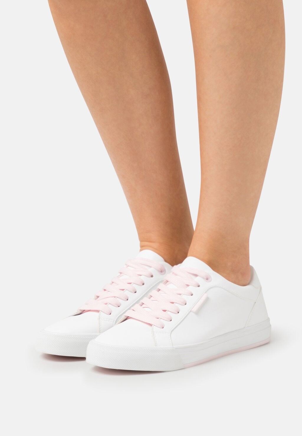 

Кроссовки Esprit