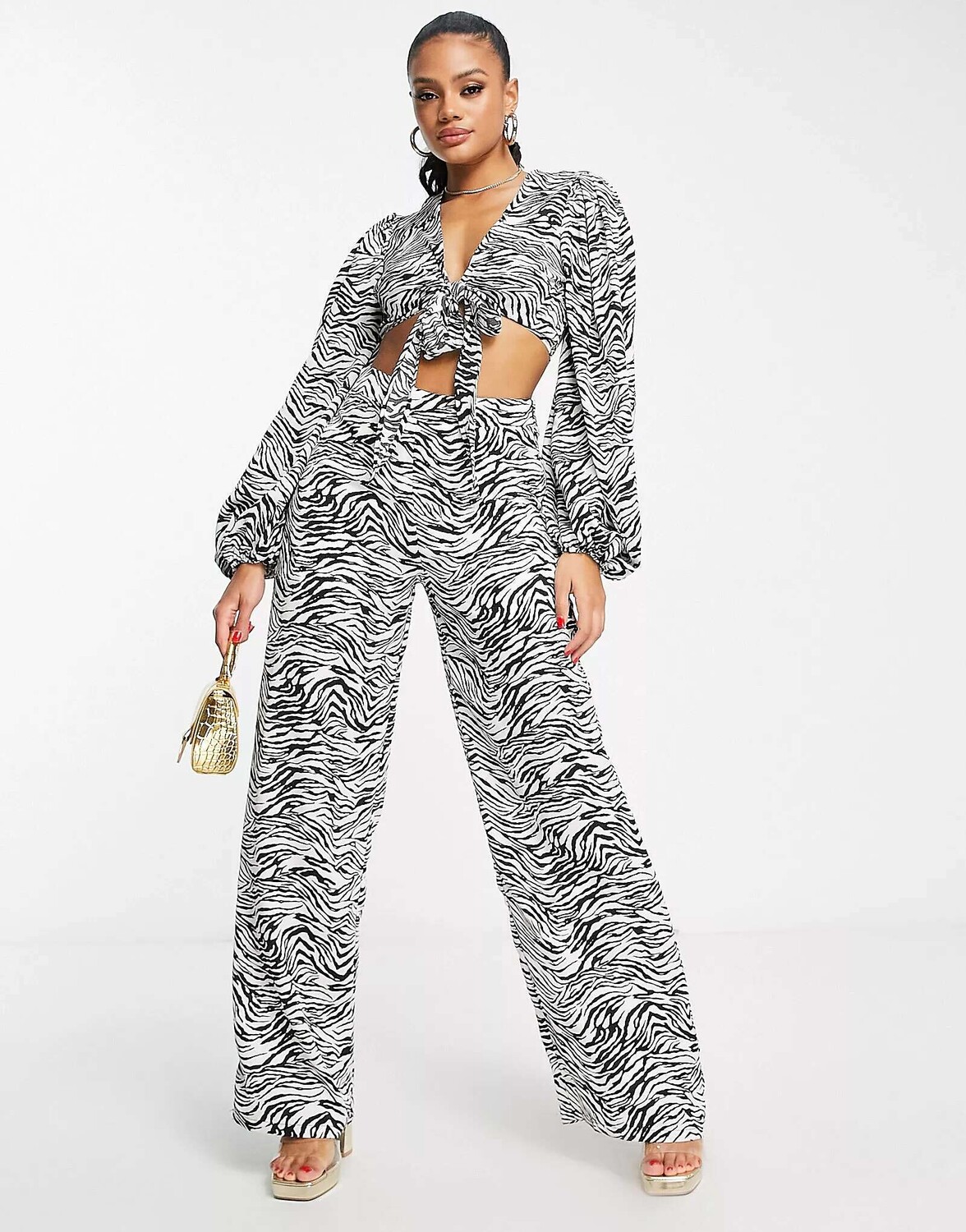 

Эксклюзивные широкие брюки In The Style x Yasmin Devonport с зебровым принтом