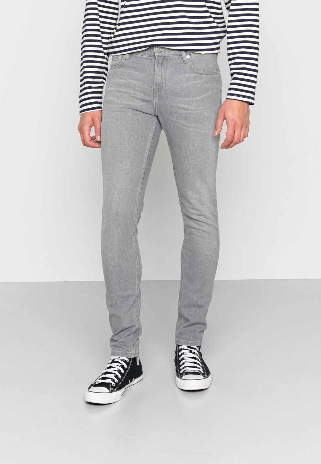 

Джинсы зауженного кроя Scotch & Soda