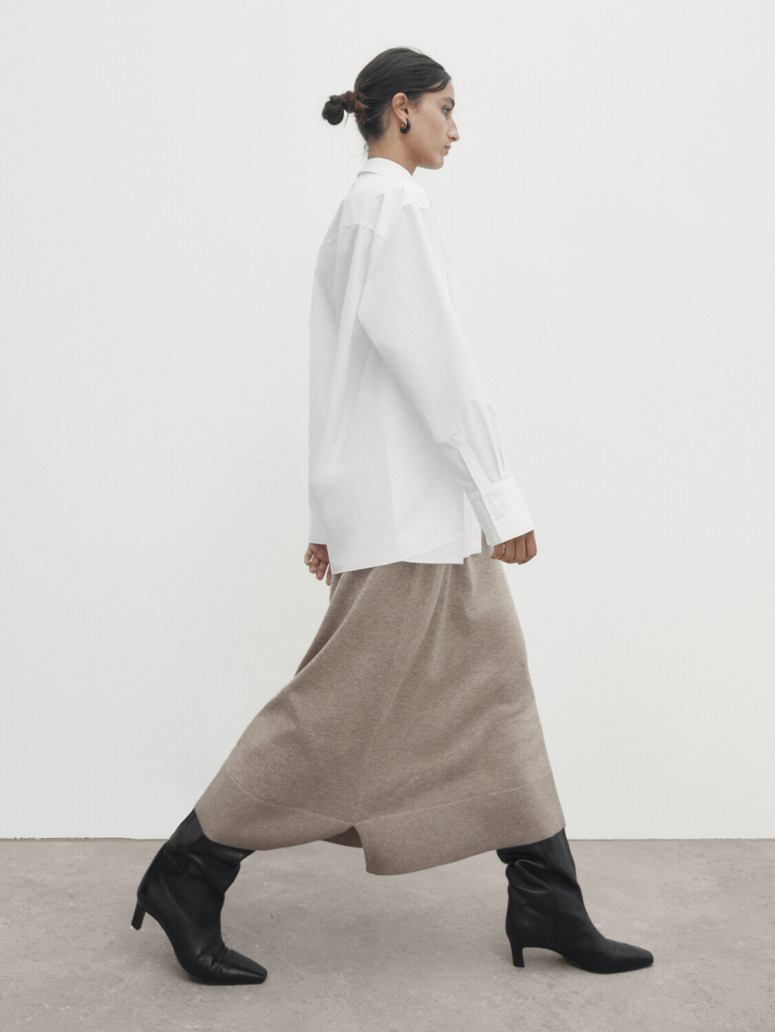 

Трикотажная юбка миди Massimo Dutti, норковый