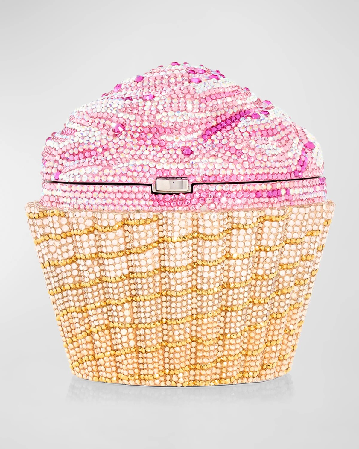 

Сумка женская Strawberry Cupcake Crystal Minaudiere Judith Leiber Couture, цвет Gold Rose Multi