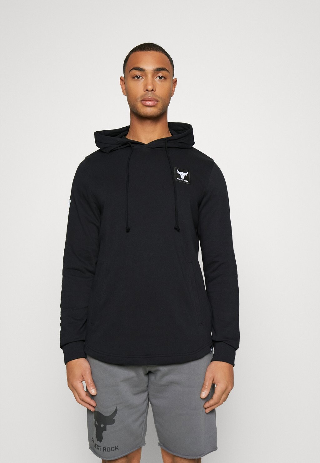 

Свитшот Under Armour, черно-белый