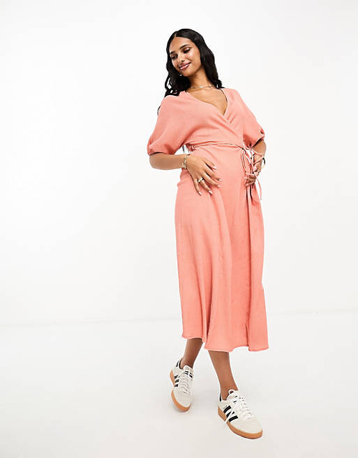 

Текстурное платье миди с запахом и завязками по бокам ASOS DESIGN