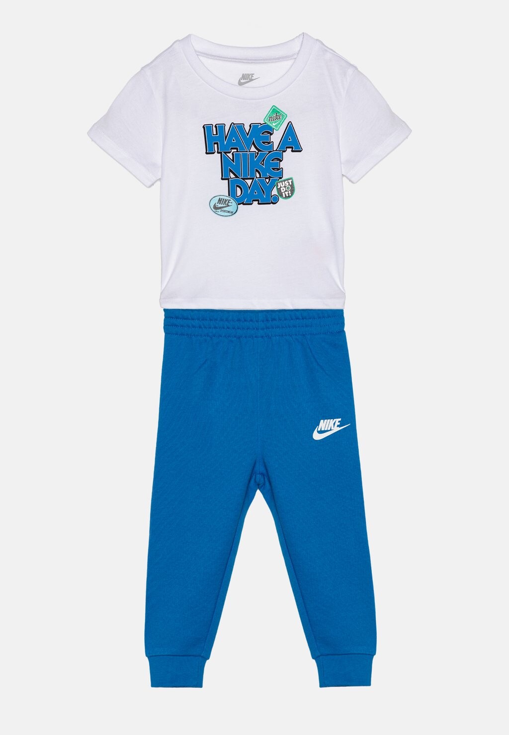 брюки nike nsw hbr statement fleece pants цвет light photo blue light photo blue white Брюки TEE PANT SET Nike Sportswear, цвет light photo blue