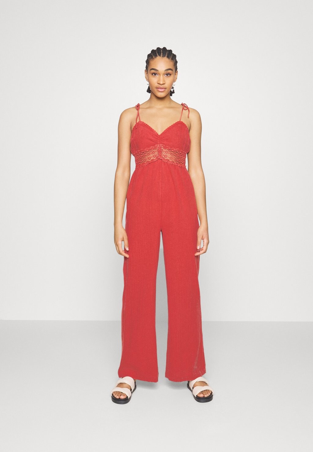 

Комбинезон BDG Urban Outfitters, красный