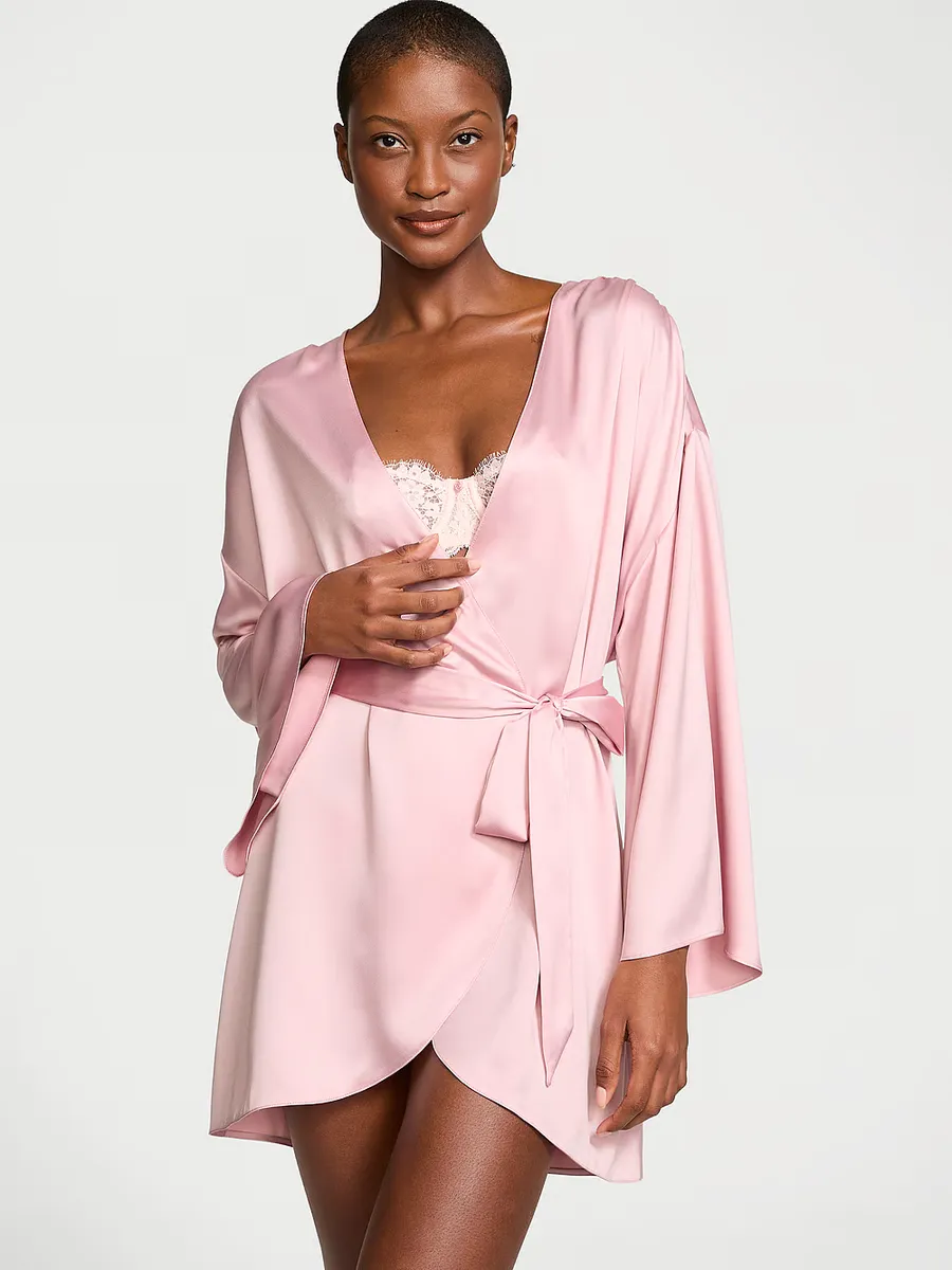 

Атласный короткий халат Victoria'S Secret, цвет CHALK ROSE