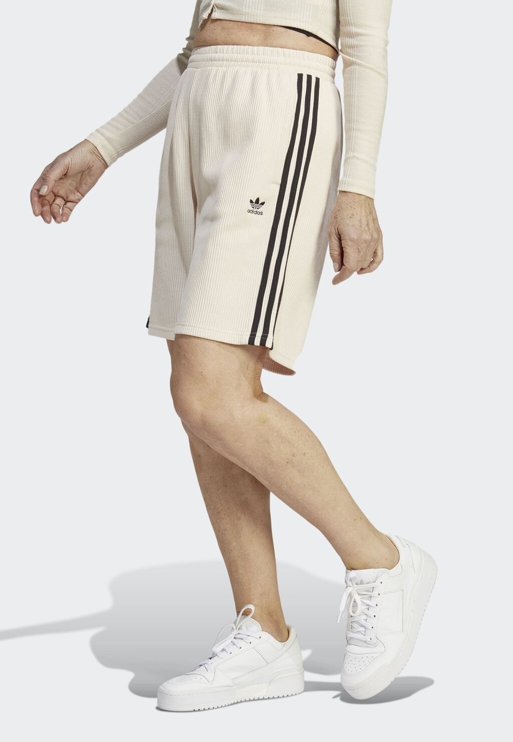 

Спортивные брюки adidas Originals, белый